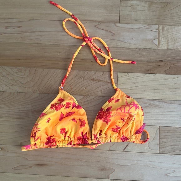 Pink Sands tropical bikini top - Picture 1 of 7